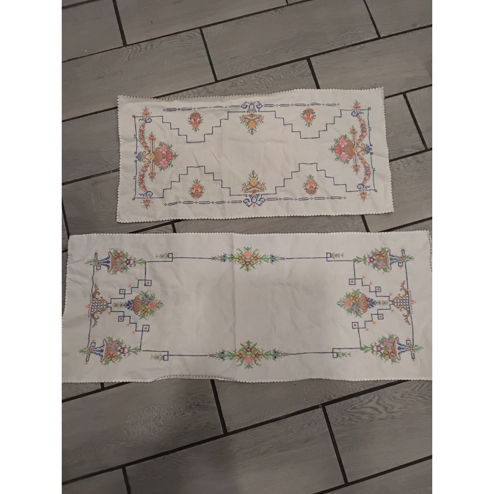 Vintage Hand Embroidered Floral Basket Table Runner Set Cross Stitch White 2pc